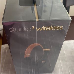 Beats by Dr. Dre Beats Studio³ Wireless - Skyline Collection in Midnight Black